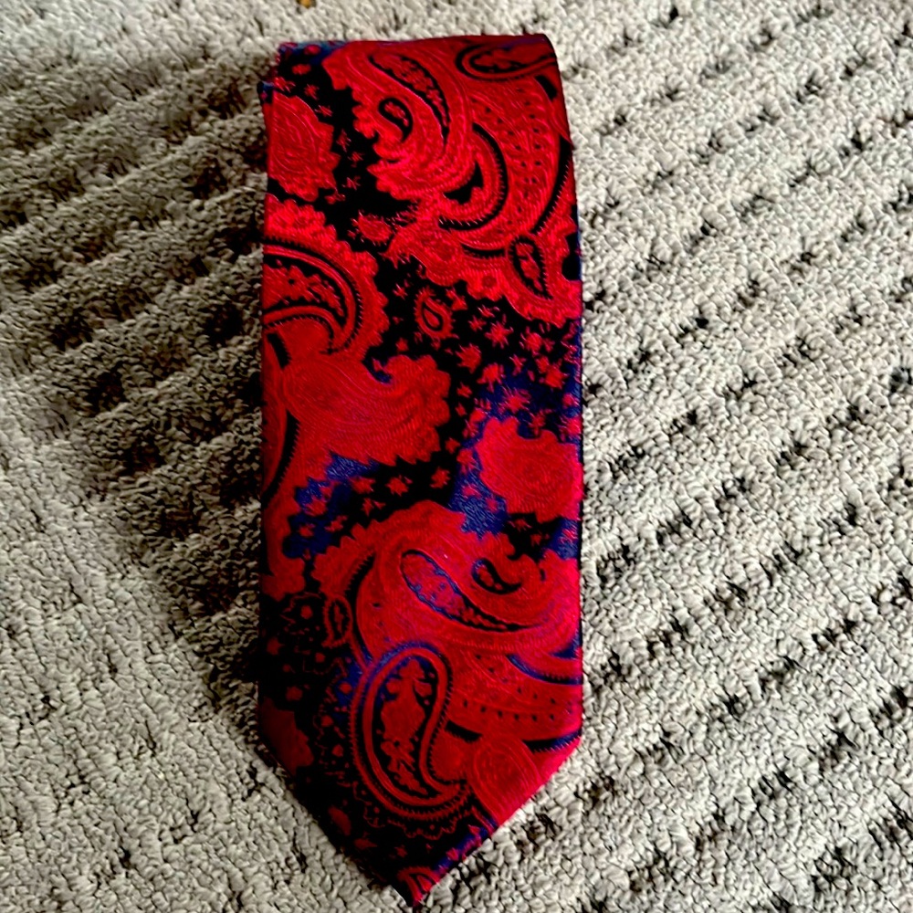 H& C men Tie